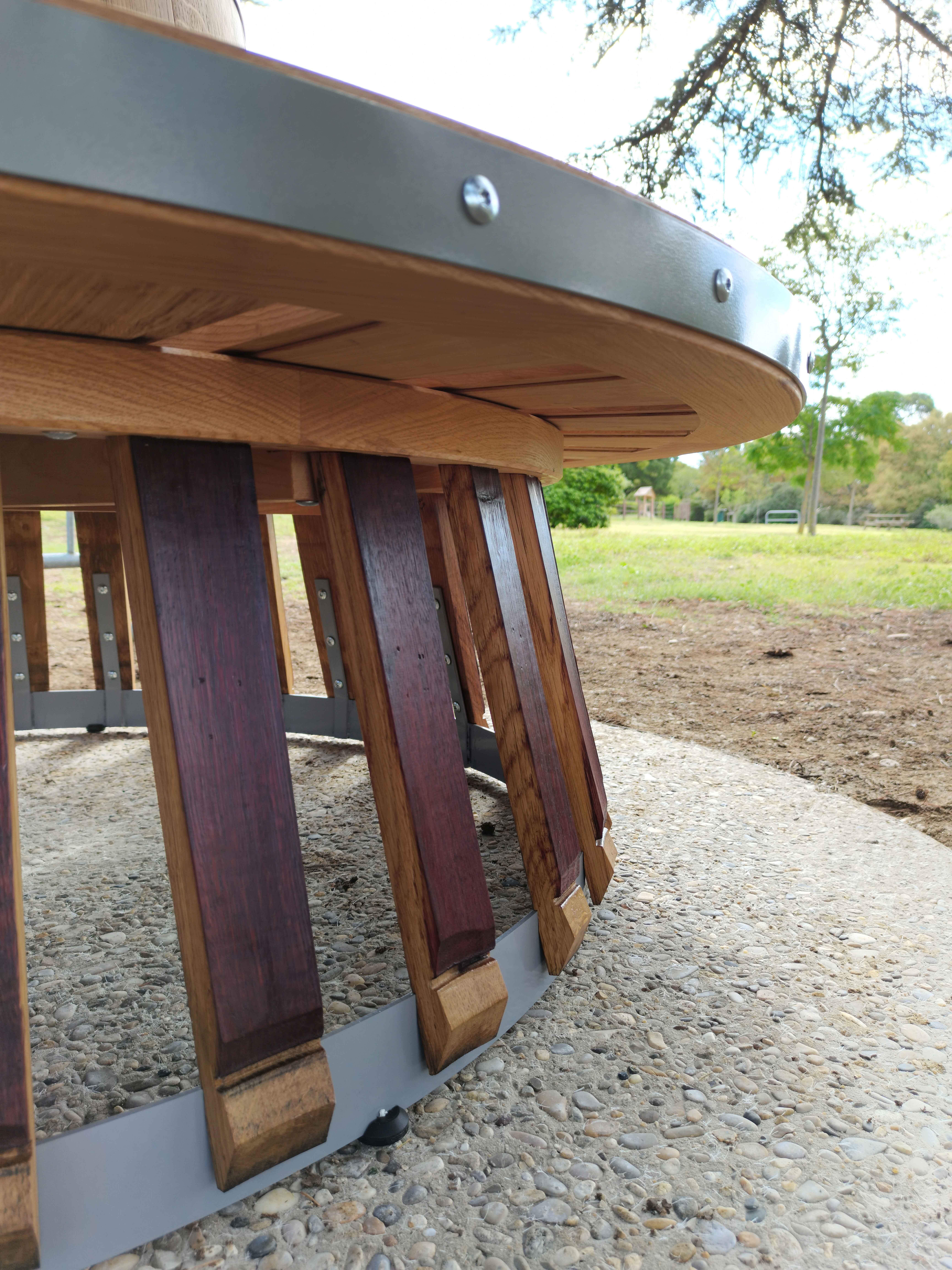 Terre de vin I instalation banc circulaire